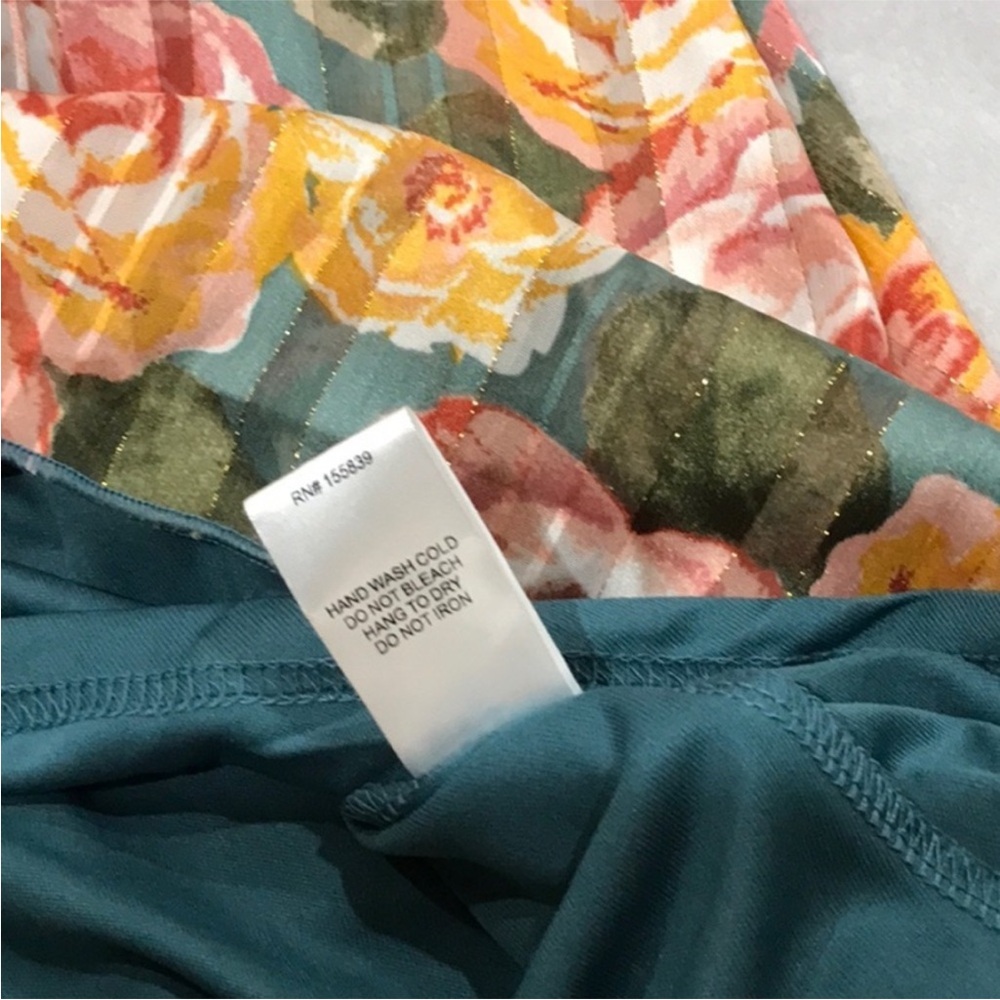 NWT Maxi Dress long Sleeve flowy asymmetrical chiffon floral metallic Sz S - Picture 12 of 12